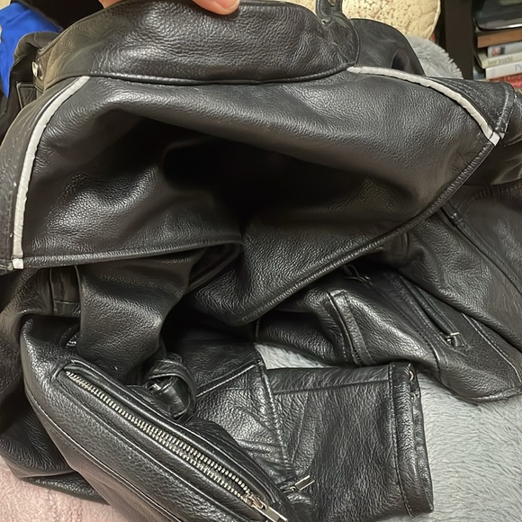 Vintage leather motorcycle jacket - Picture 14 of 14